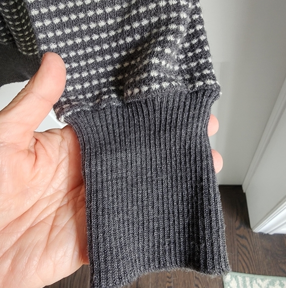 Vintage Glenayr Kitten Sweater - Picture 5 of 8